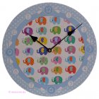 Wanduhr Punktmuster mit süßen Elefanten