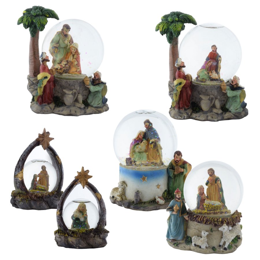 Schneekugel zu Weihnachten mit Krippe und Hl. Familie Maria, Josef und Jesuskind